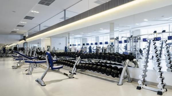 ТРЕНАЖЁРНЫЙ ЗАЛ
Тренажёрный зал фитнес клуба «Gymmaxх – это более 200 современных единиц оборудования, расположенных на площади 600 кв. м. Последние модели тренажеров от мировых брендов TechnoGYM, Hoist и Precor. ТРЕНАЖЁРНЫЙ ЗАЛ
Тренажёрный зал фитнес клуба «Gymmaxх – это более 200 современных единиц оборудования, расположенных на площади 600 кв. м. Последние модели тренажеров от мировых брендов TechnoGYM, Hoist и Precor.